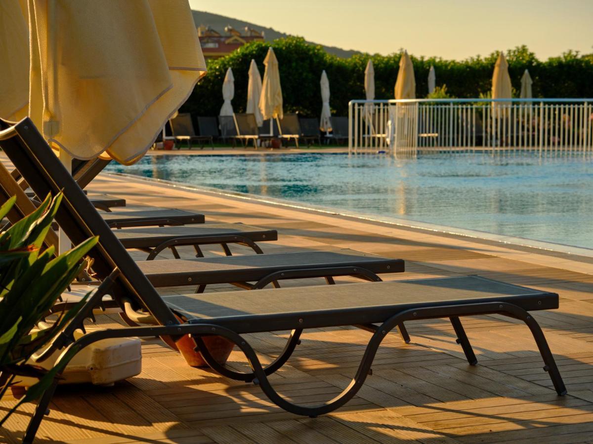 דטקה Acroter Hotel Spa מראה חיצוני תמונה