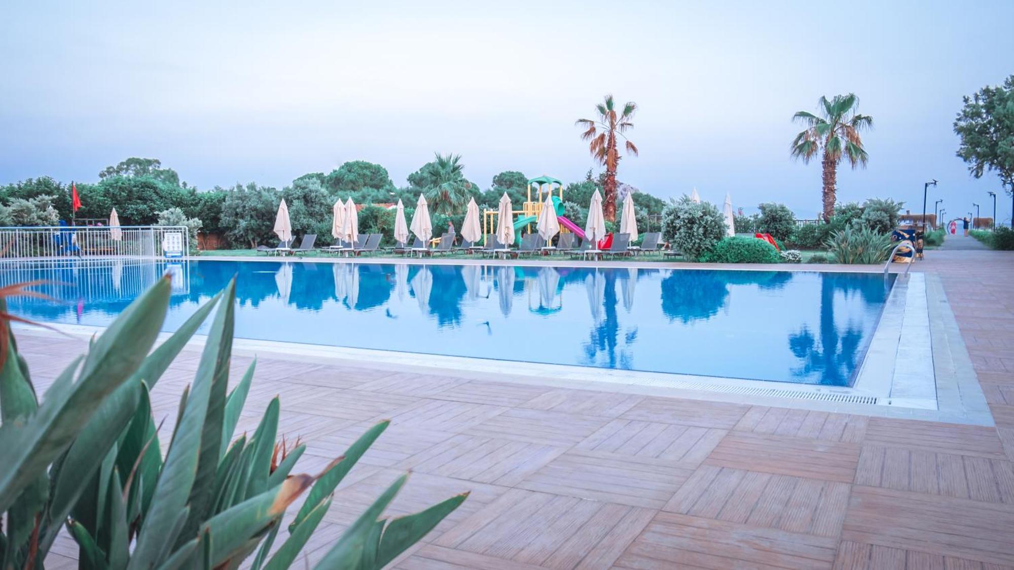 דטקה Acroter Hotel Spa מראה חיצוני תמונה
